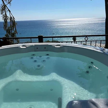 Tropea - Capo Vaticano - Di Ricadi - Versace فيلة